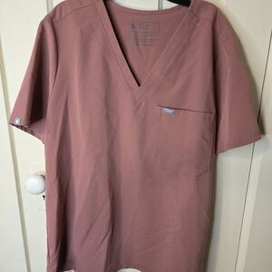 Figs Women's Mauve Short Sleeve V-Neck Scrub Top